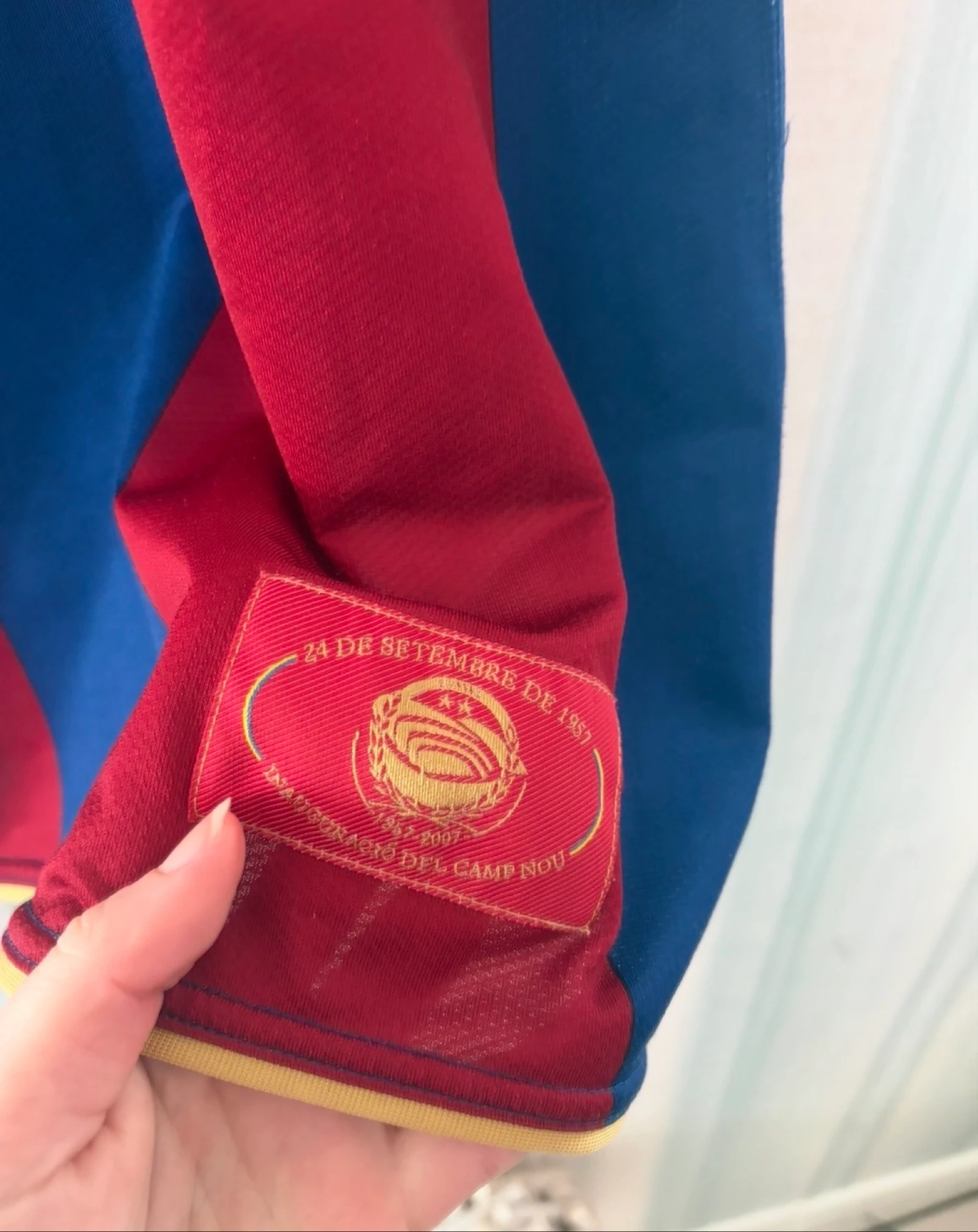Camisola Vintage FC Barcelona "Camp Nou 50 Anos" - Muito Bom Estado (Tamanho P) – photo 4